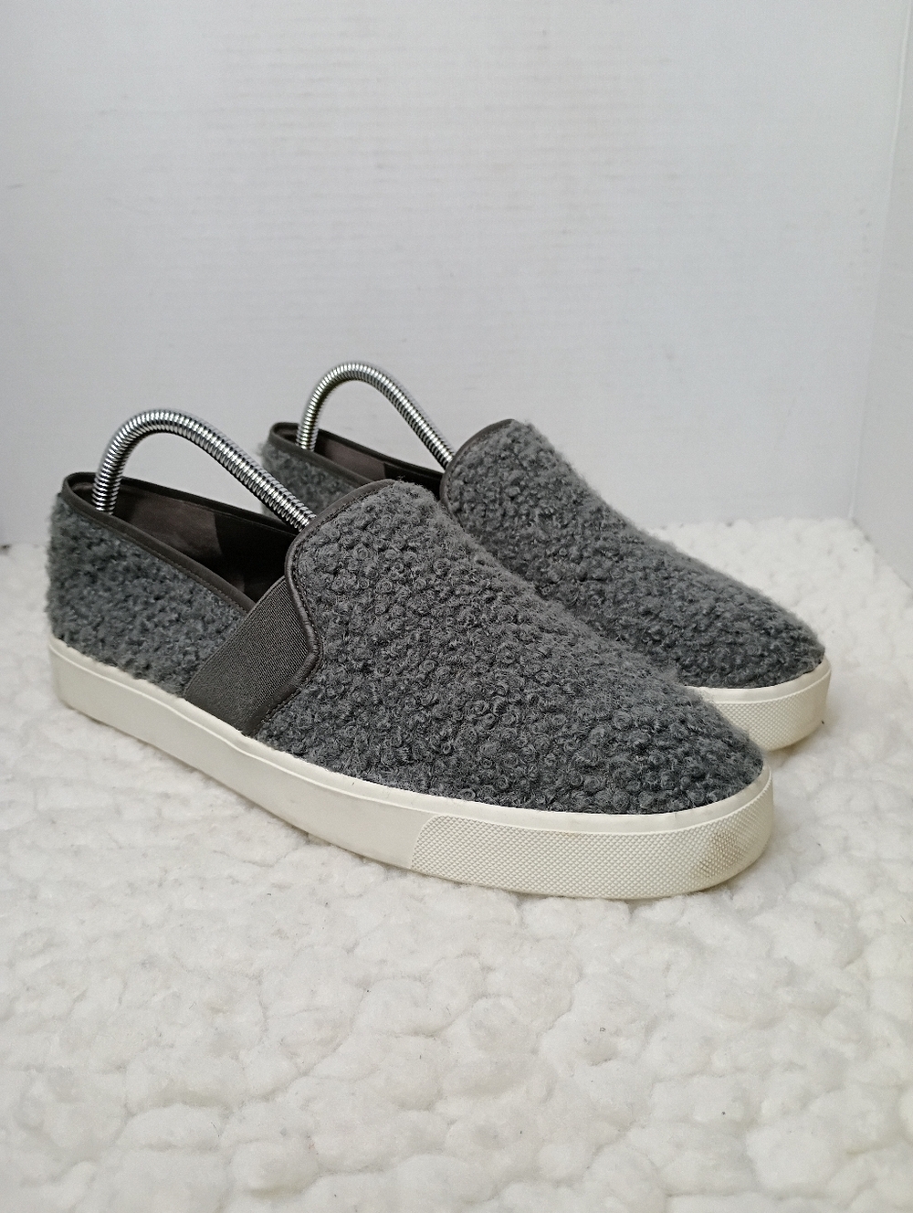 Vince Blair Low Top Shoes Women's 10 Gray Sherpa Slip On Casual Sneakers.Elevat